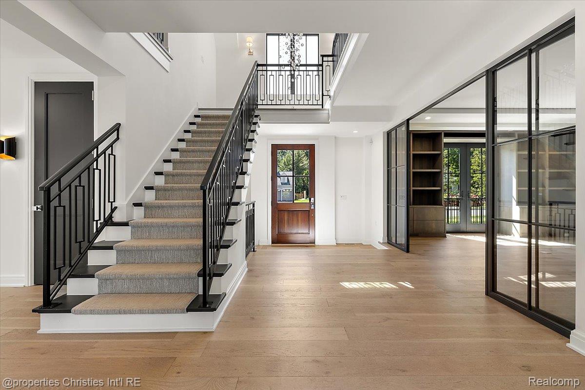 956 Westwood Drive