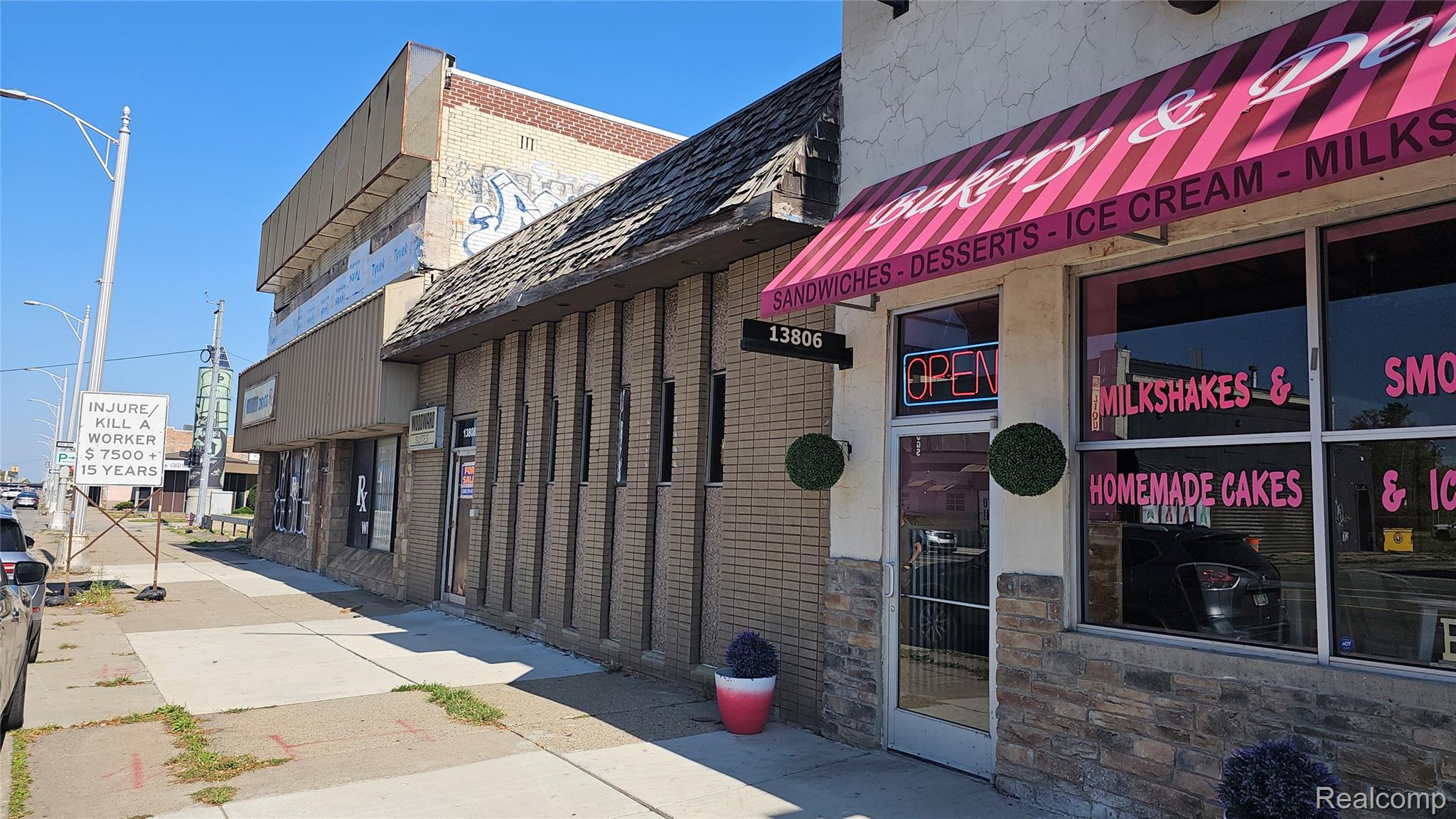 13808 Woodward Avenue