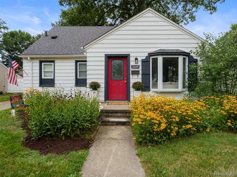 2689 Bacon Avenue Berkley City MI 48072