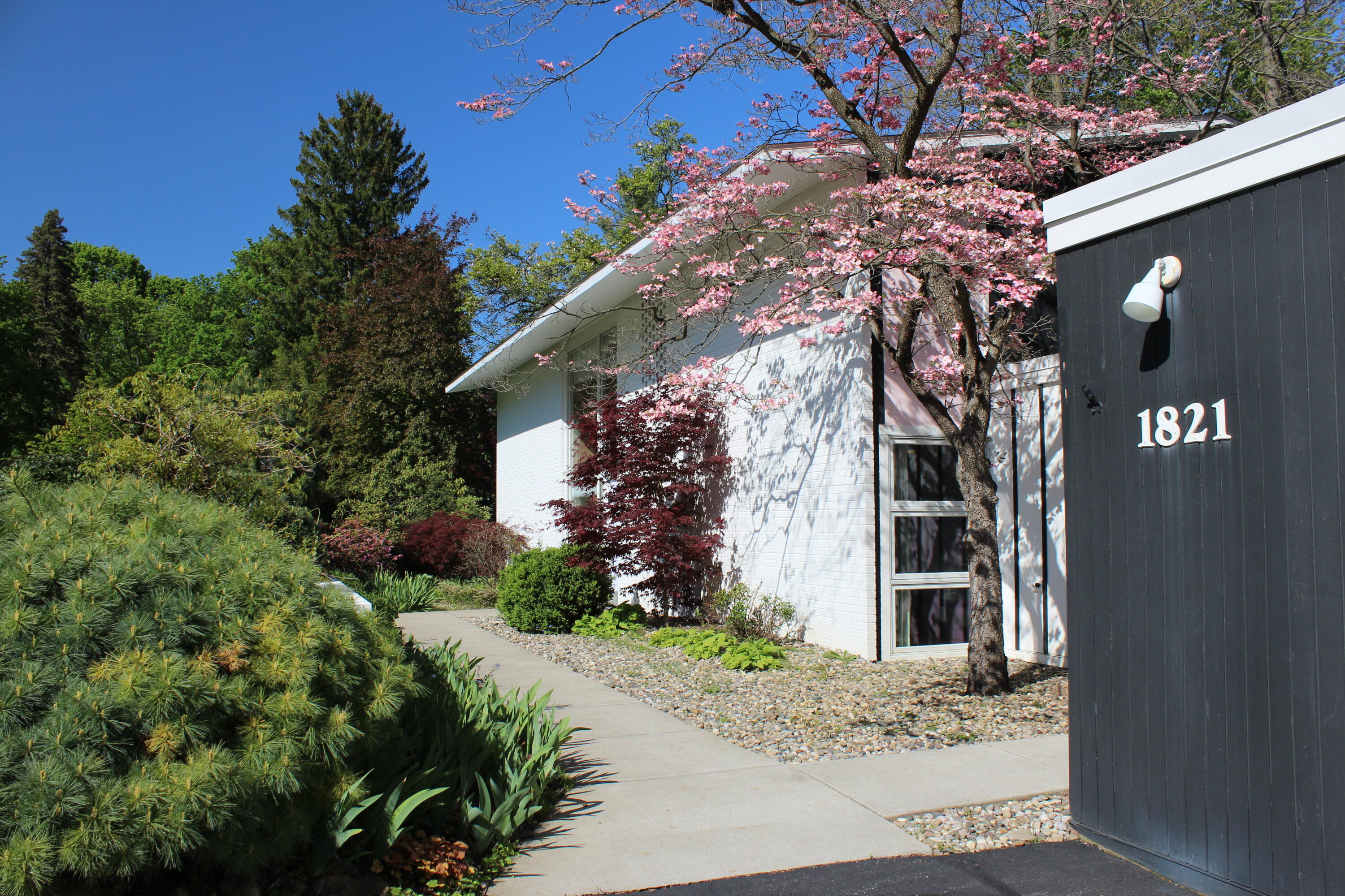 1821 Sheridan Drive