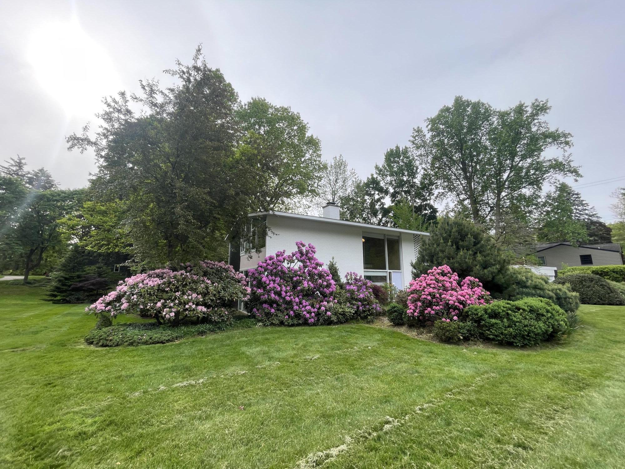 1821 Sheridan Drive