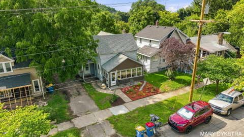 Tiny photo for 823 Prospect Avenue NE, Grand Rapids City, MI 49503 (MLS # 71026044170)