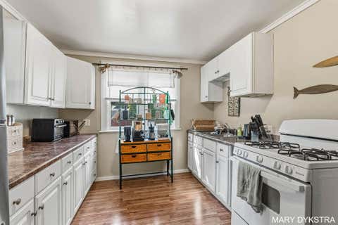 Tiny photo for 823 Prospect Avenue NE, Grand Rapids City, MI 49503 (MLS # 71026044170)