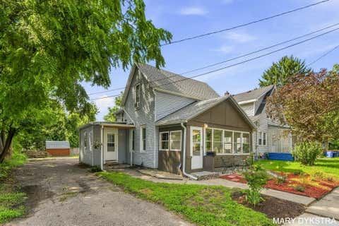Photo of 823 Prospect Avenue NE, Grand Rapids City, MI 49503 (MLS # 71026044170)