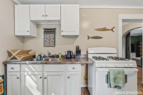 Tiny photo for 823 Prospect Avenue NE, Grand Rapids City, MI 49503 (MLS # 71026044170)