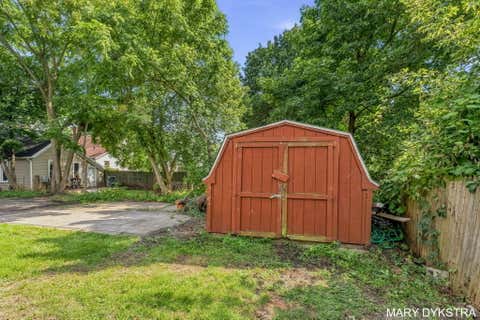 Tiny photo for 823 Prospect Avenue NE, Grand Rapids City, MI 49503 (MLS # 71026044170)