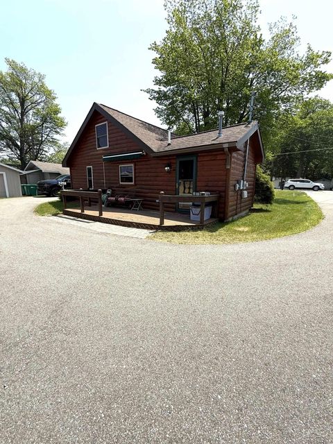 584 W Houghton Lake Drive Unknown MI 48651