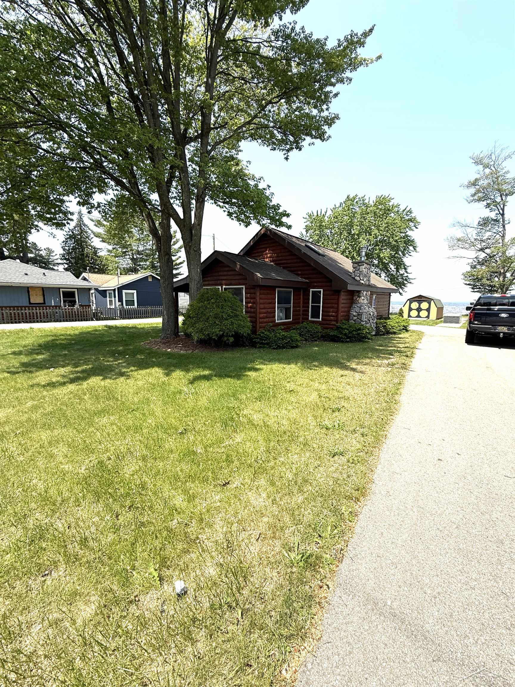 584 W Houghton Lake Drive