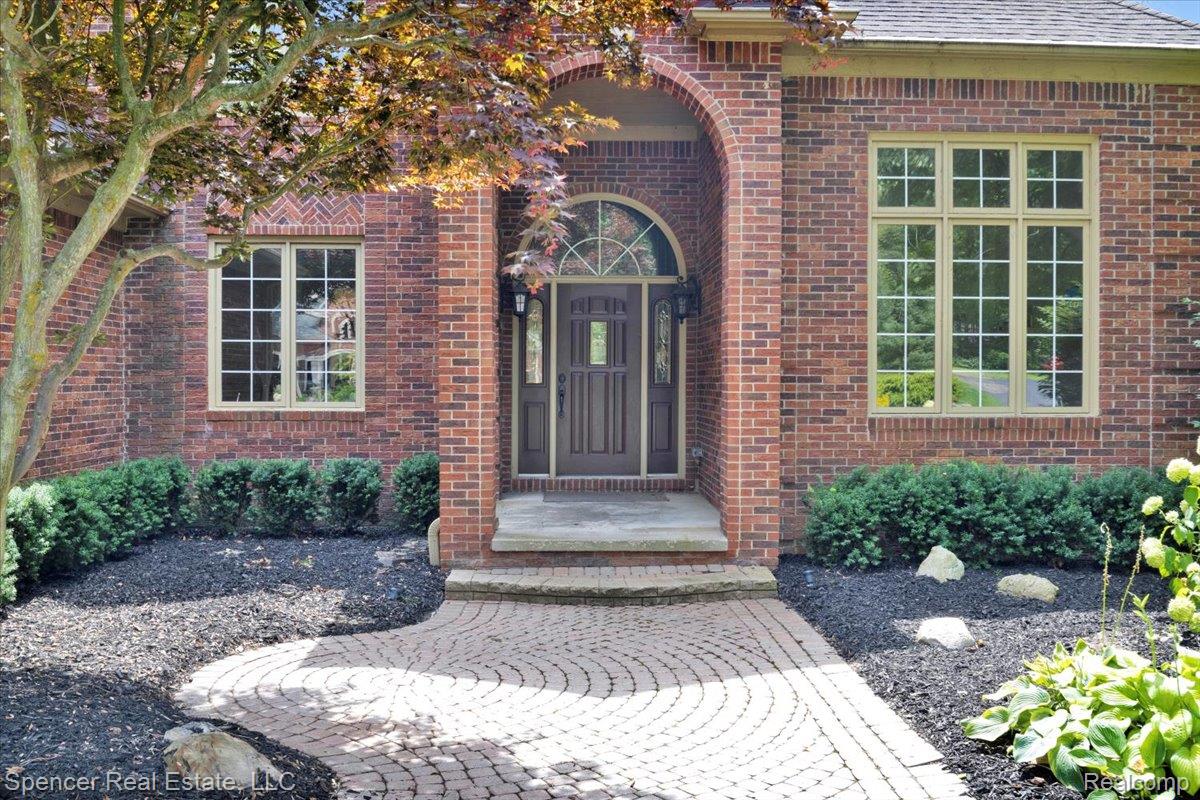 10145 Creekwood Trail