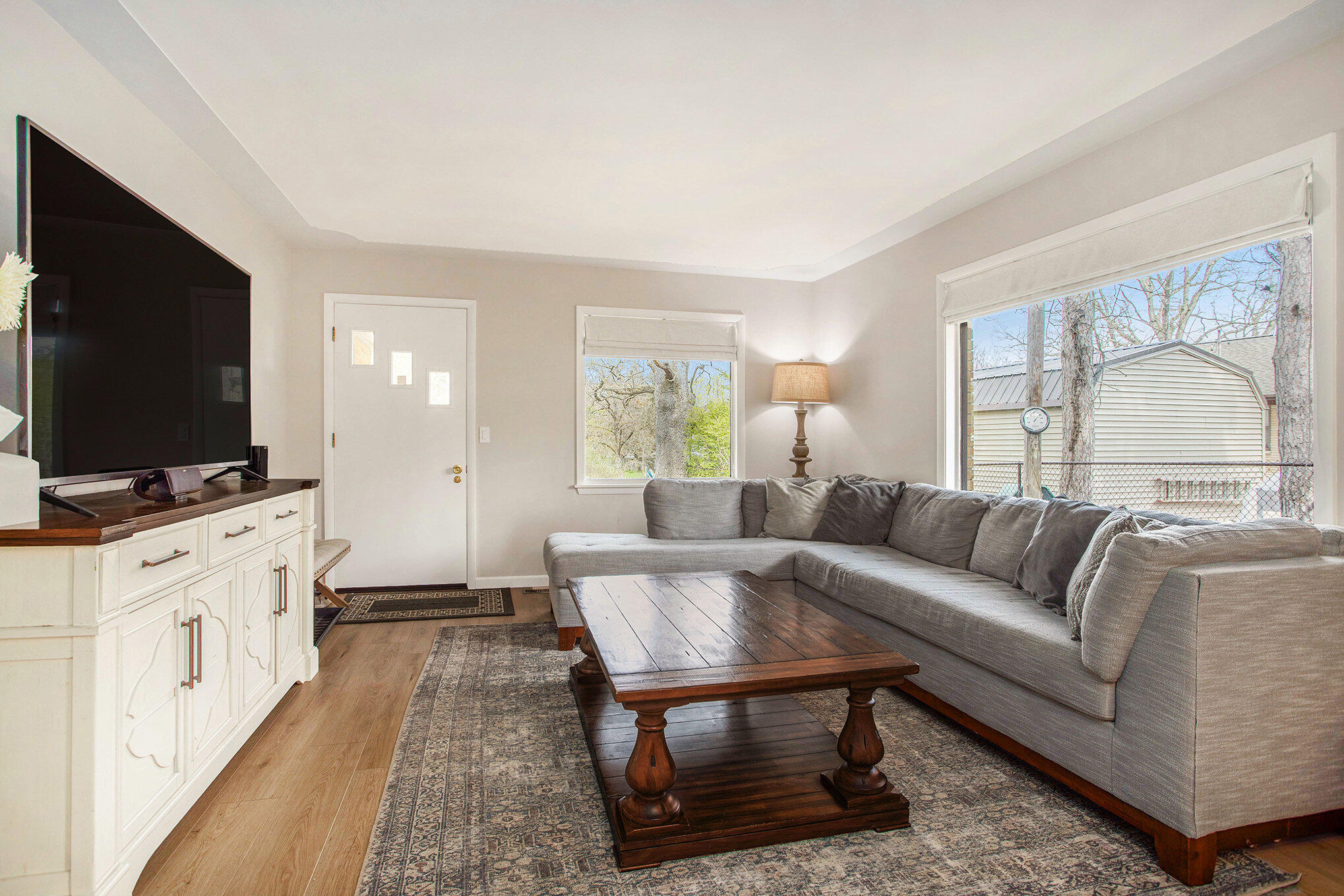 904 W Walnut Street