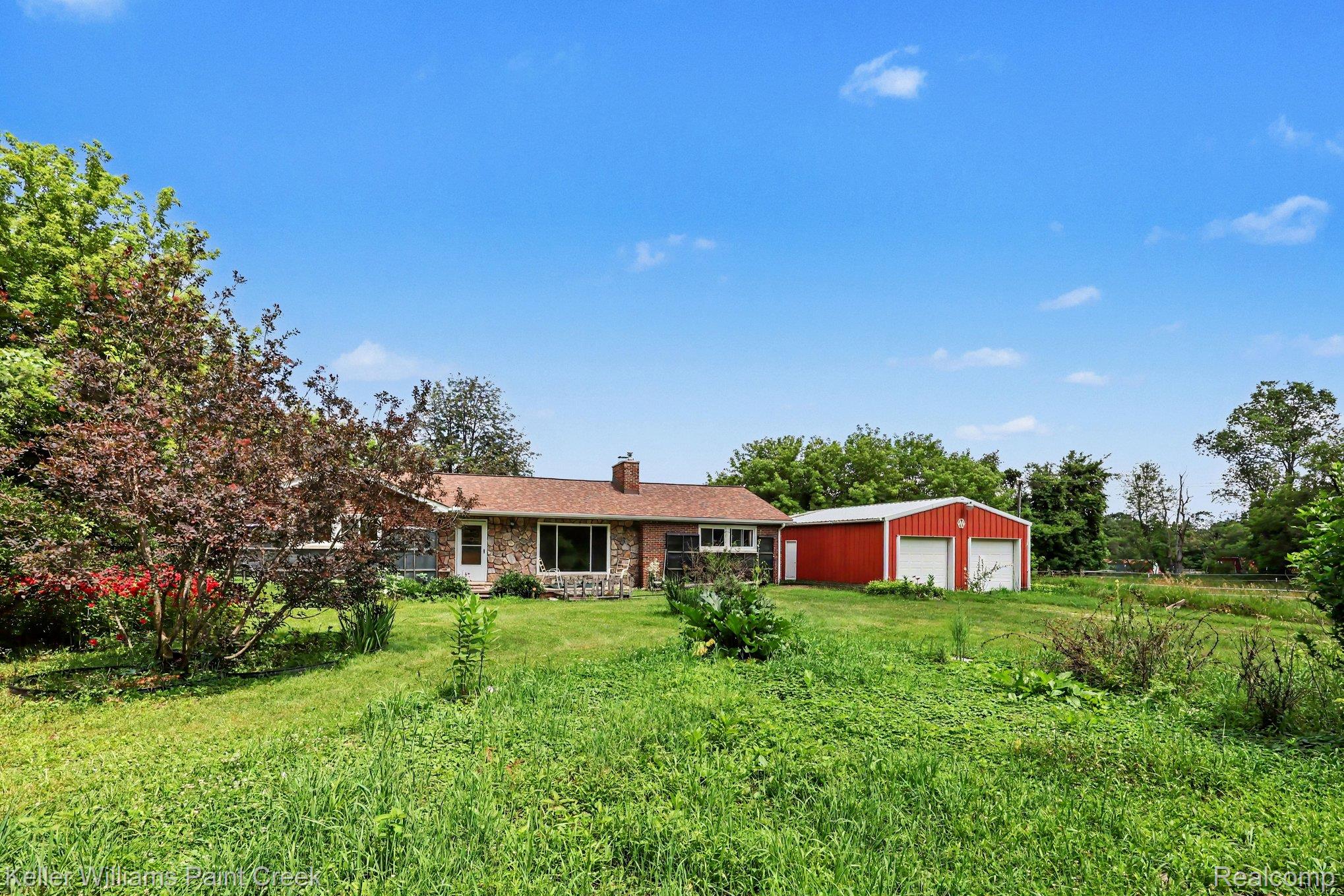 1371 E Leonard Road