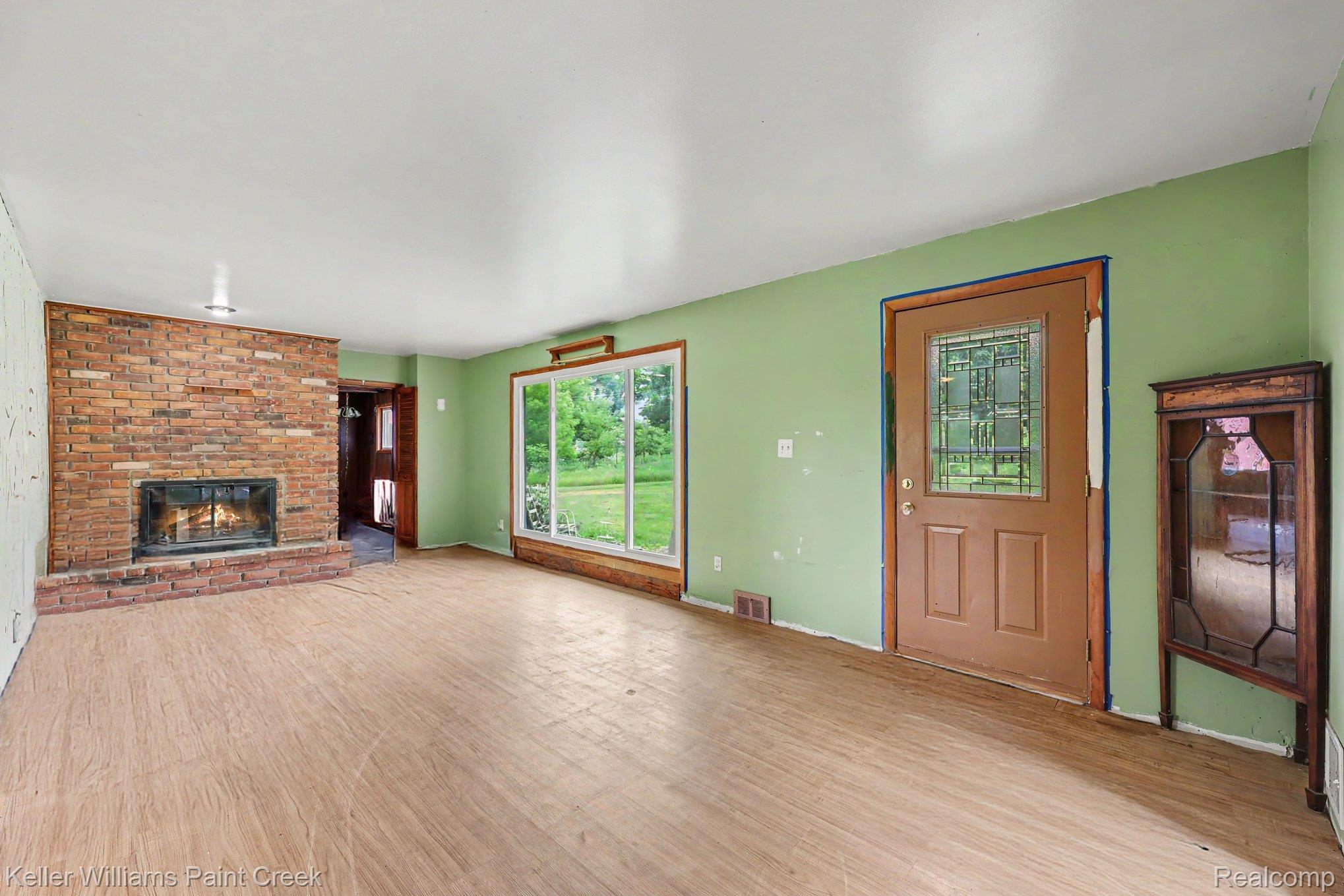1371 E Leonard Road