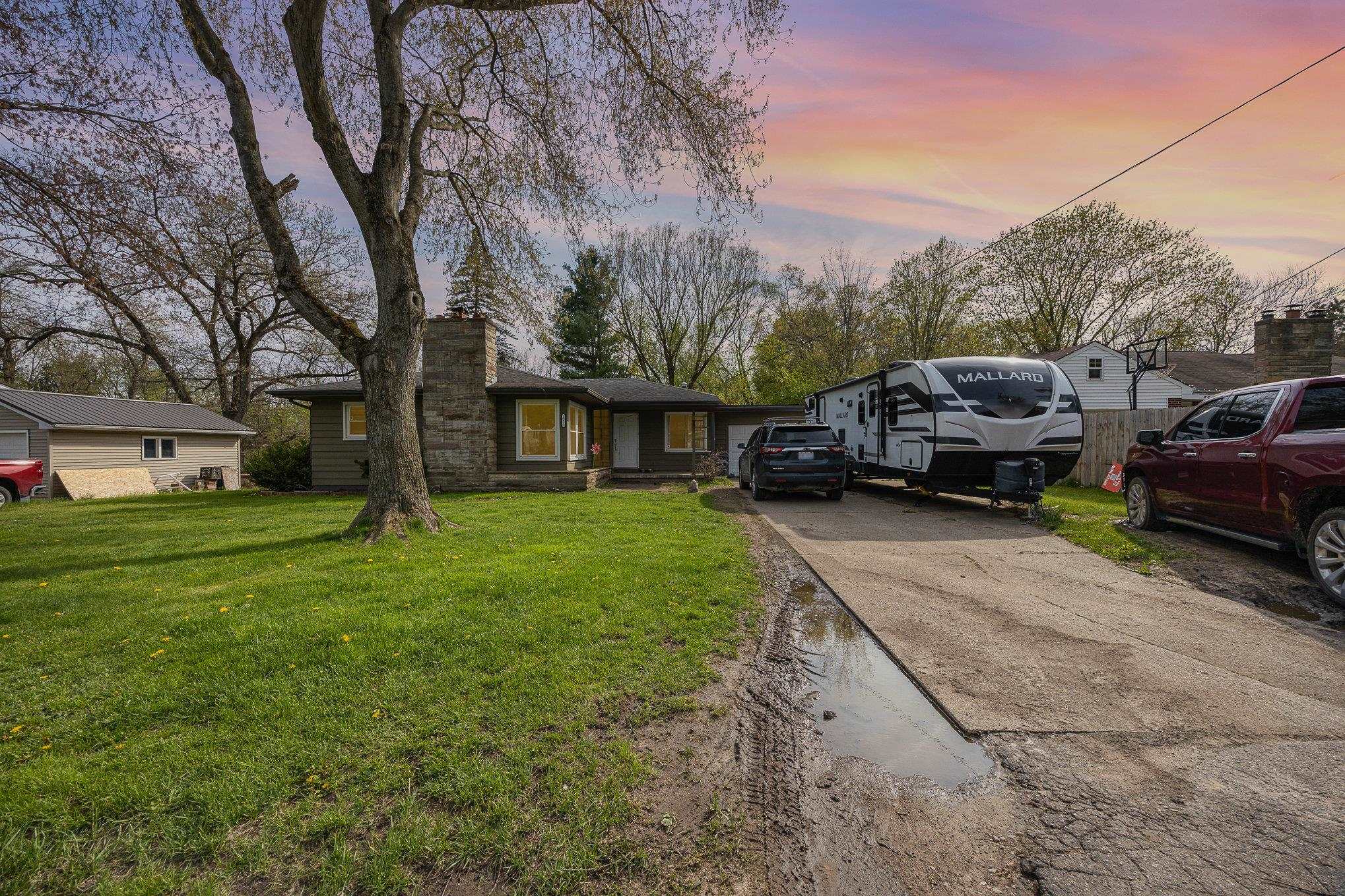 341 Lynn Avenue