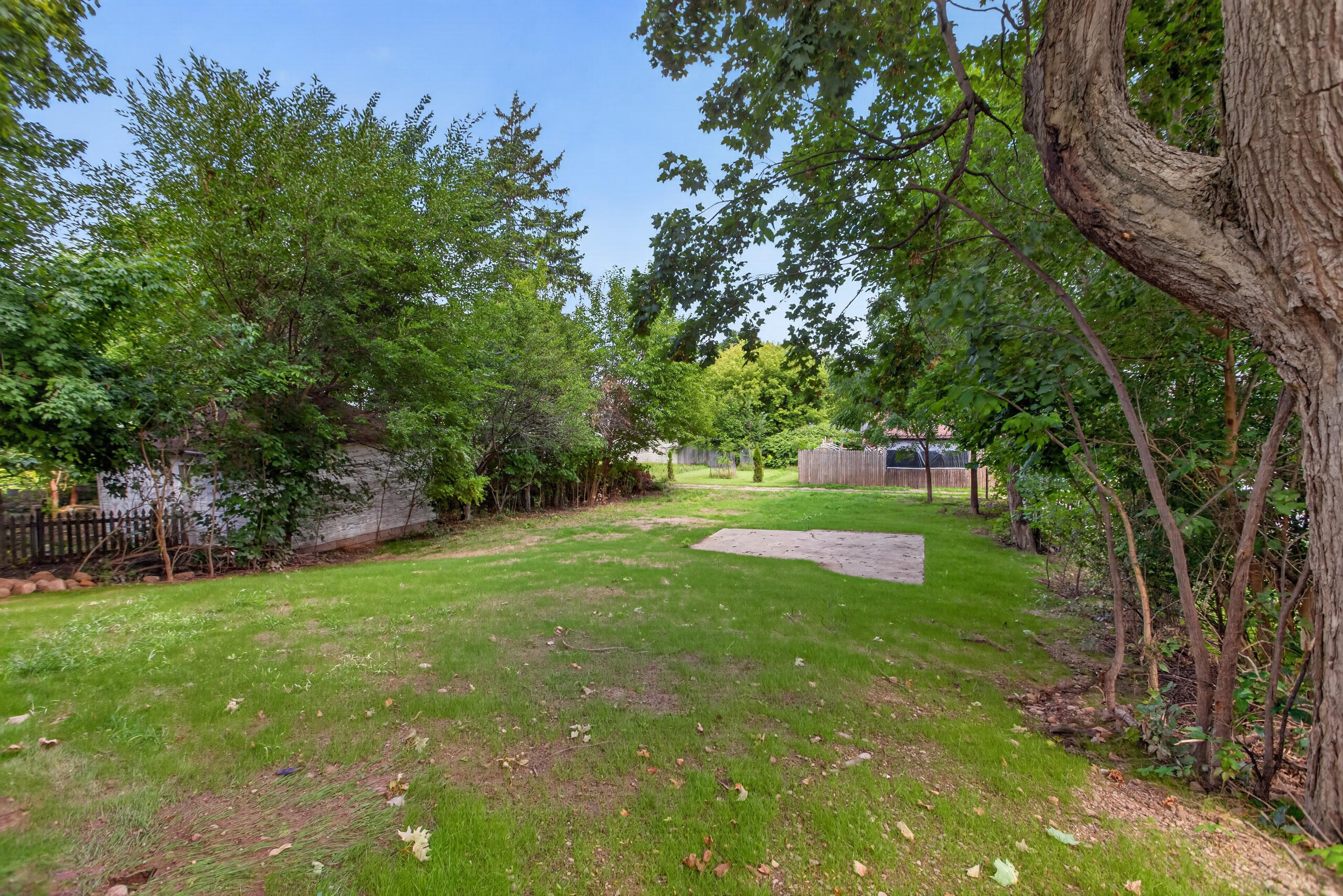 1111 Lansing Avenue