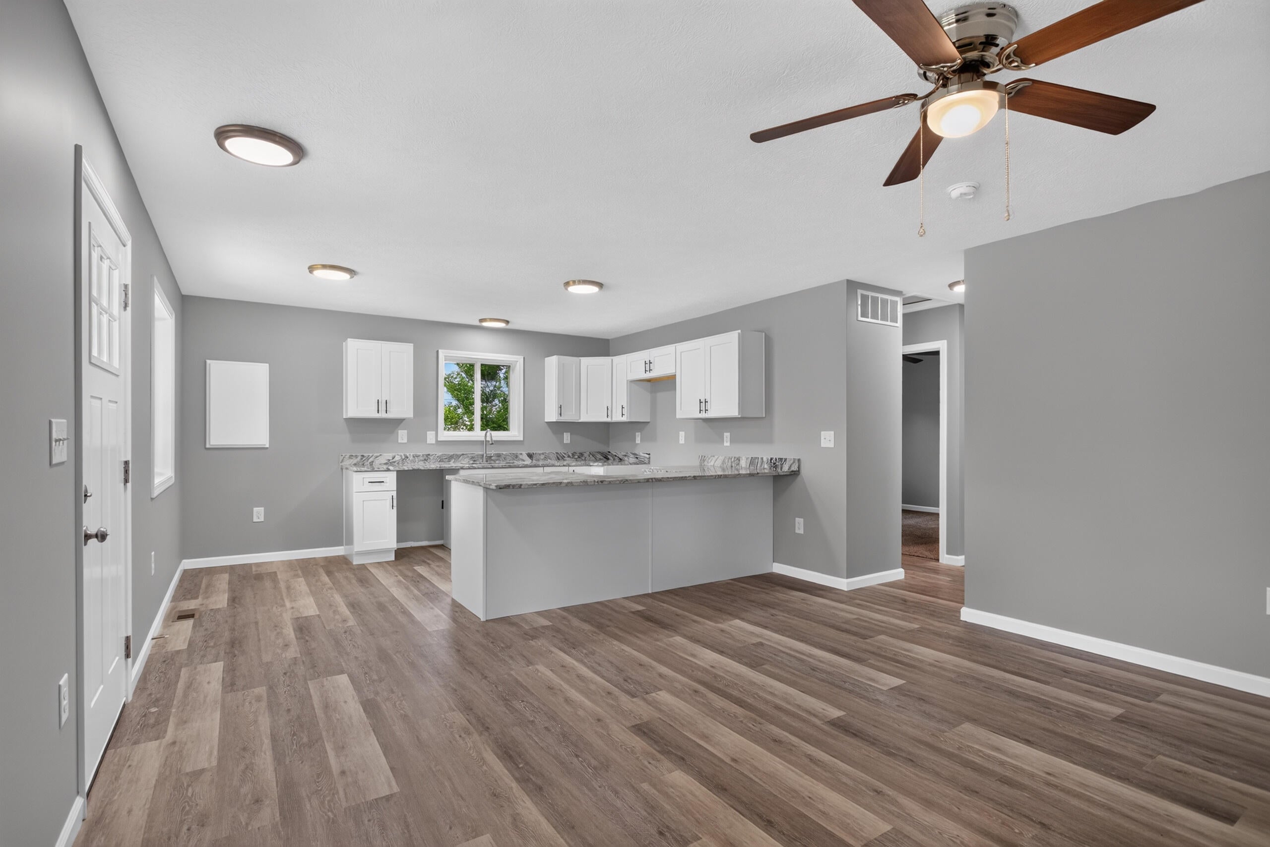 1111 Lansing Avenue