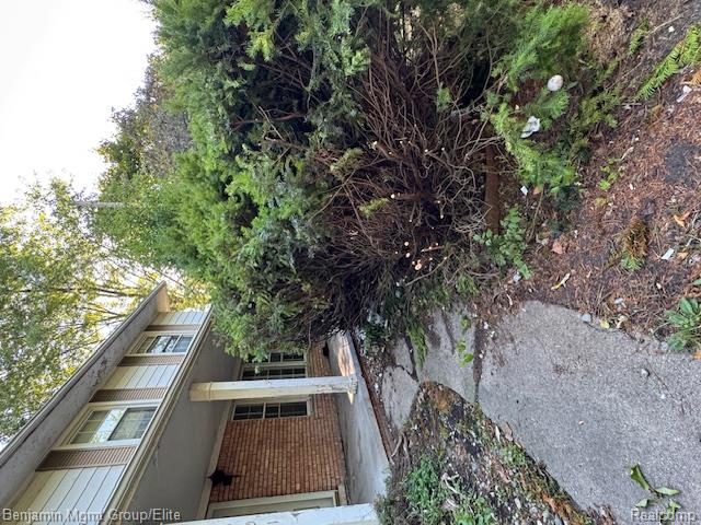 30301 Spring River Drive