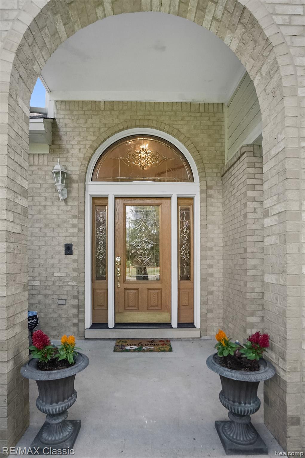7439 Millwood