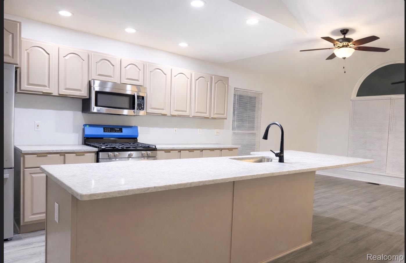 2852 Creekside Court