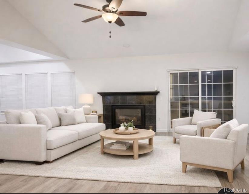 2852 Creekside Court