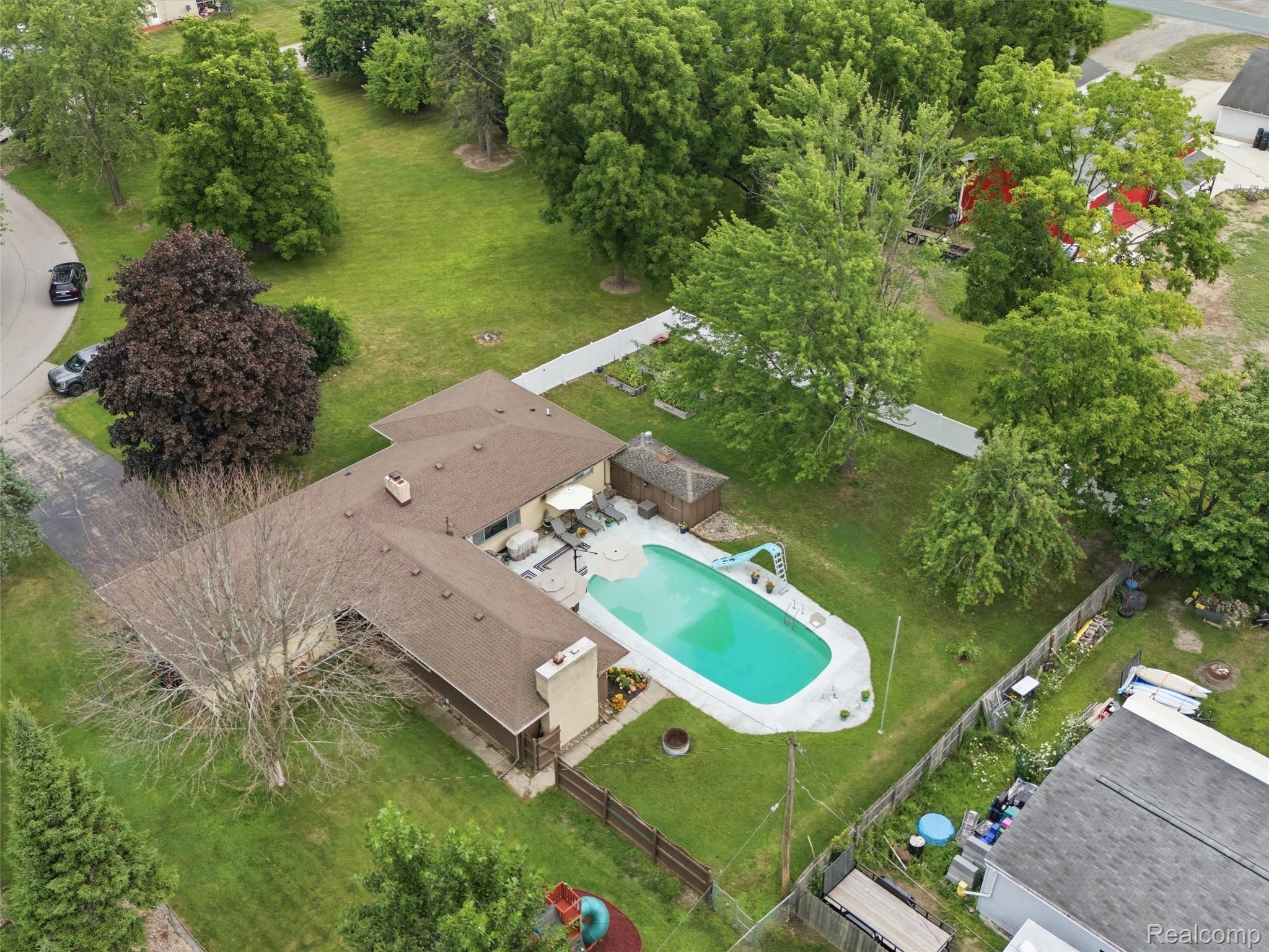 2714 Fairfield Drive