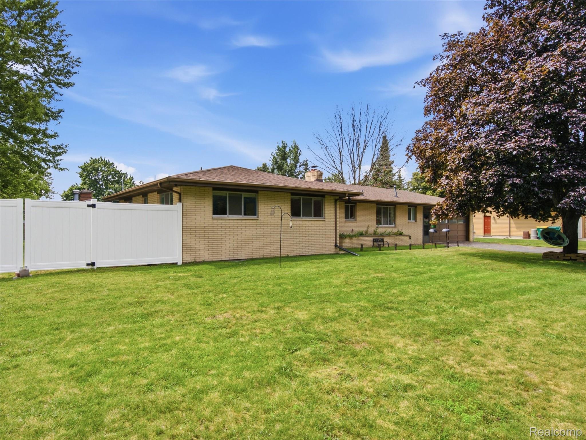 2714 Fairfield Drive
