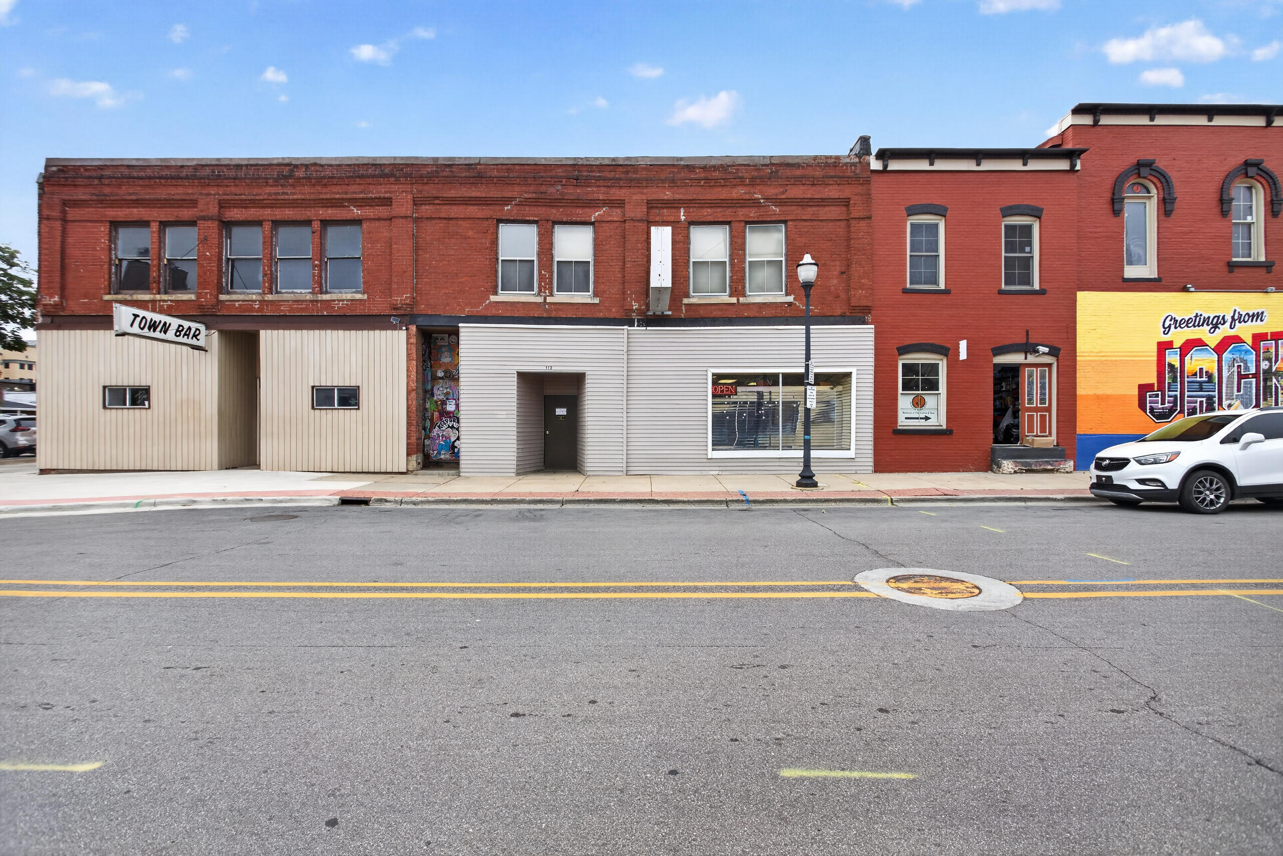 109 E Cortland Street