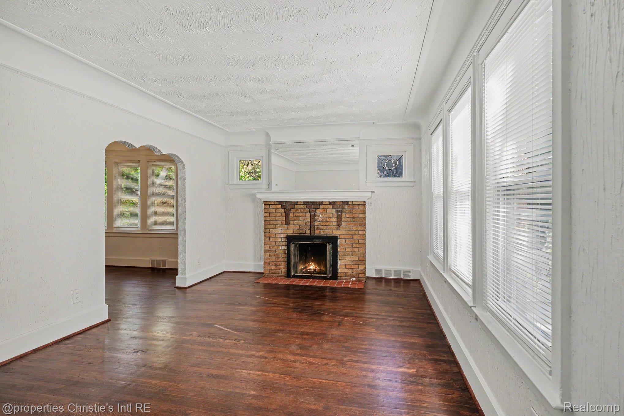 5984 Kensington Avenue
