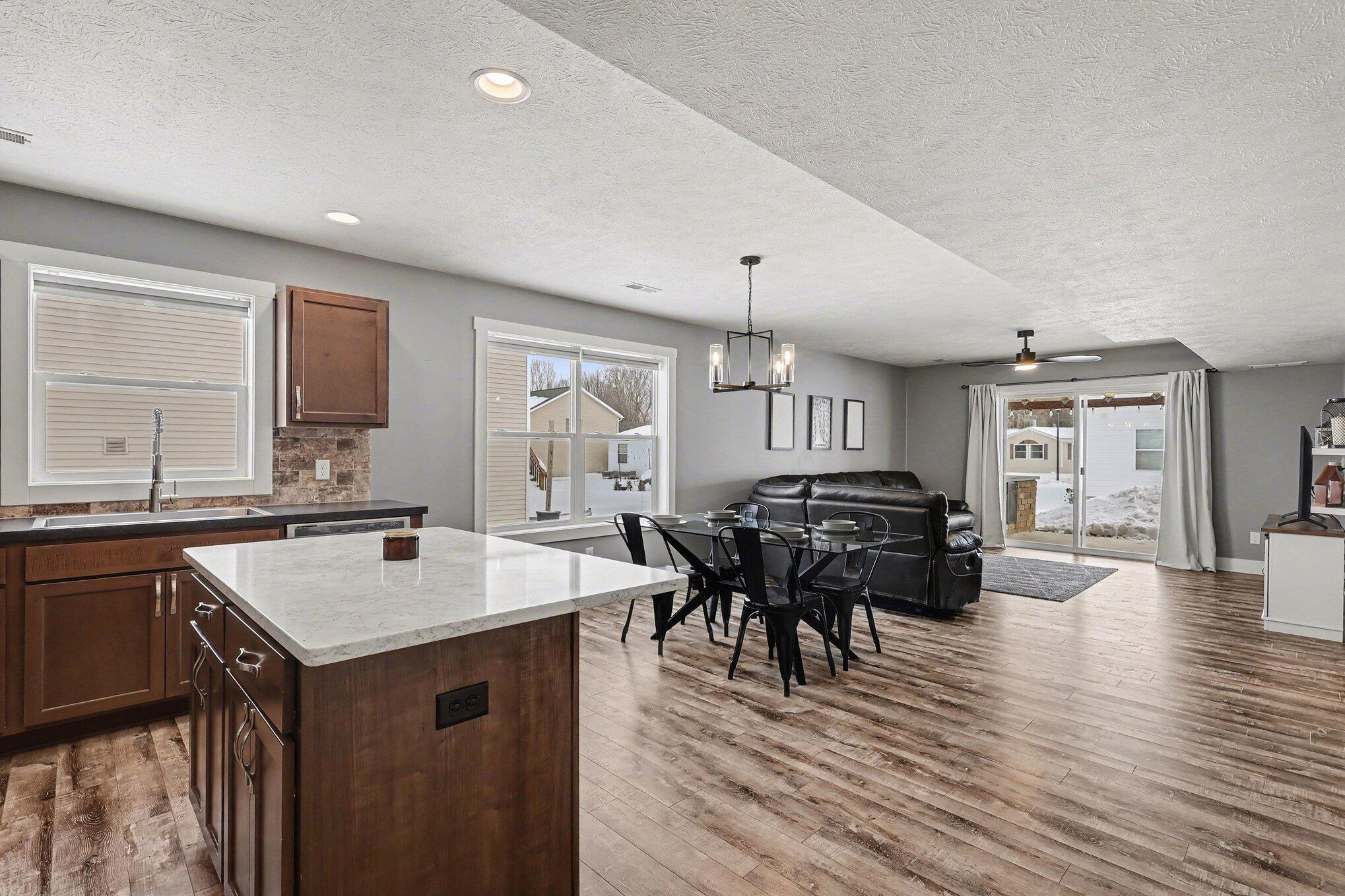 6576 Moss Lake Drive