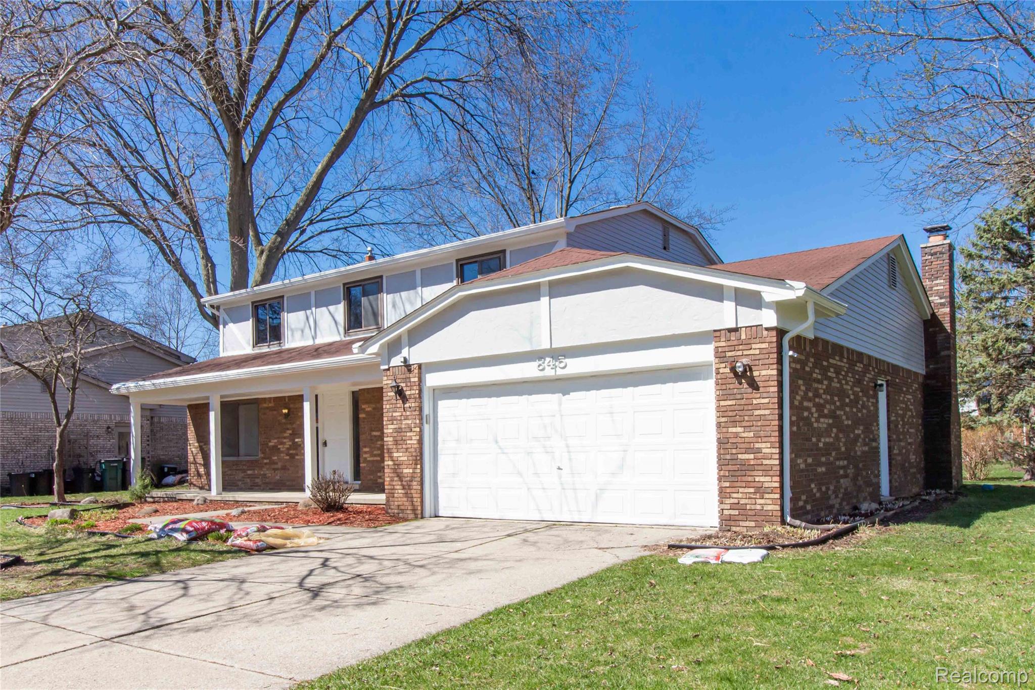 845 Longfellow Drive