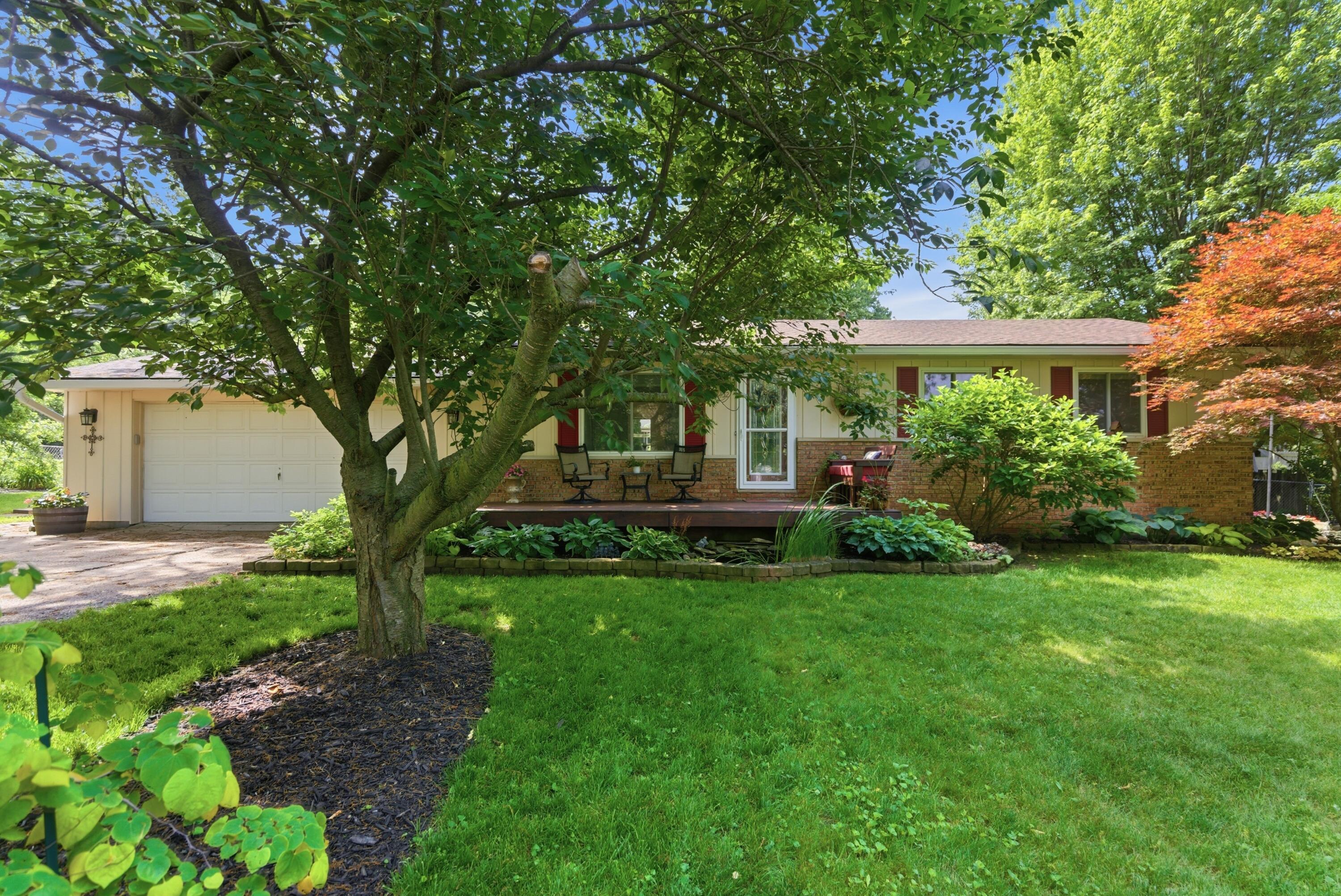 2452 Moore Place