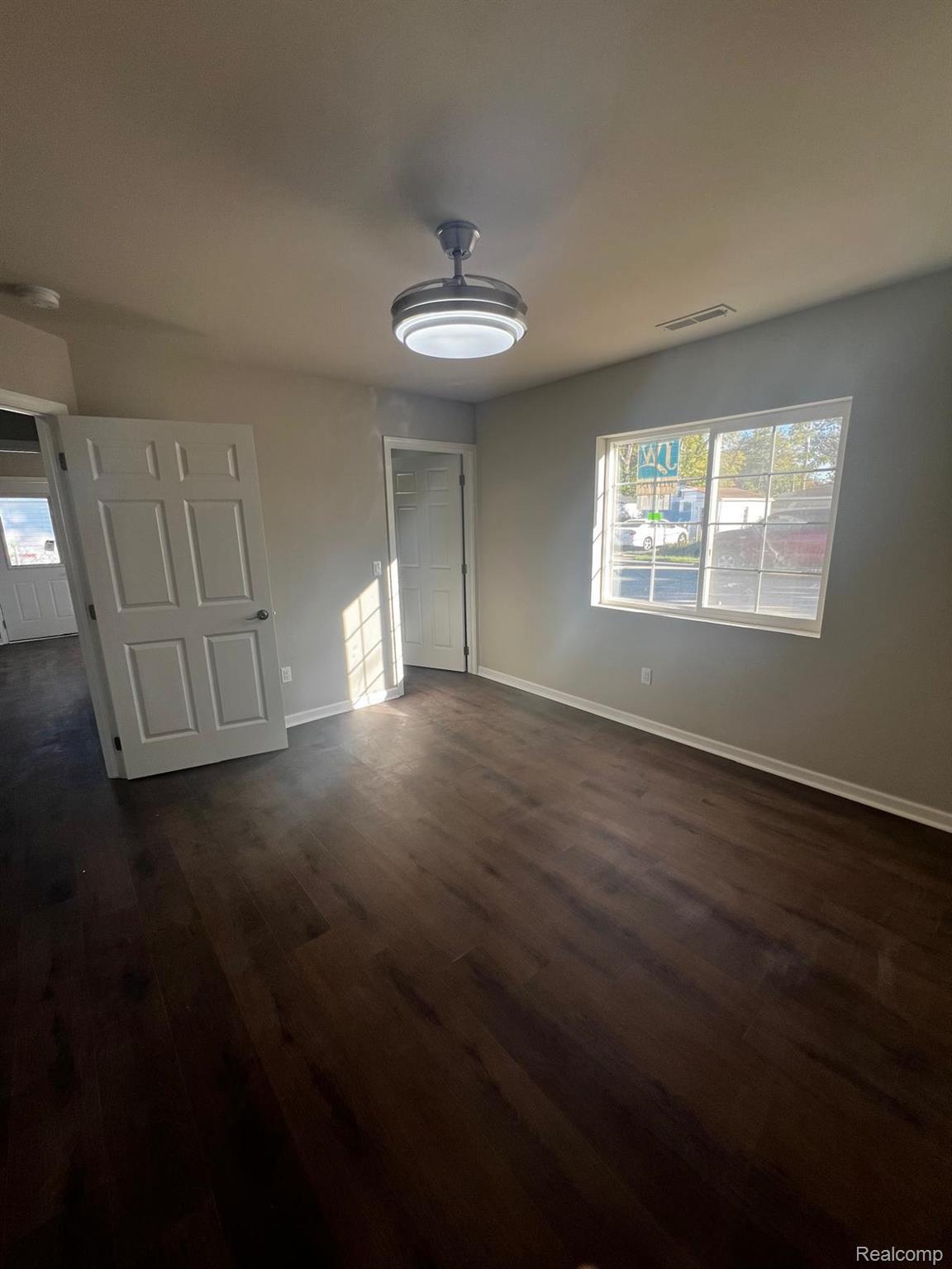 21811 Elmwood Avenue