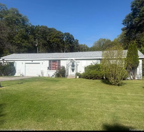 21106 Spears Road Pinckney Village MI 48169