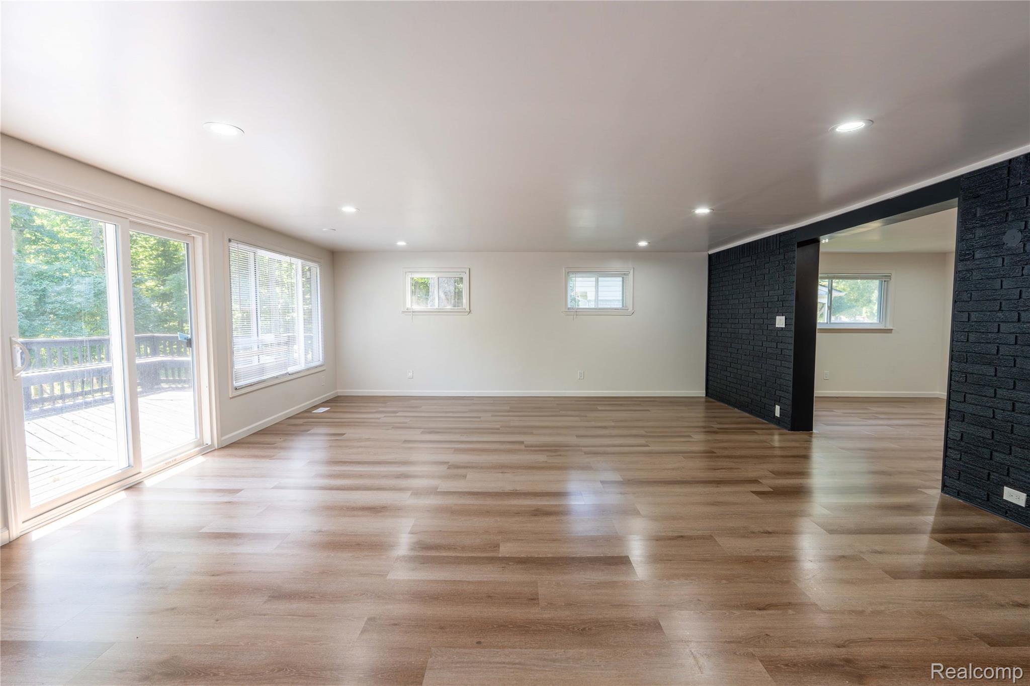 Livonia City, Michigan 48154, United States, 4 Bedrooms Bedrooms, ,3 BathroomsBathrooms,Residential,Active,180804