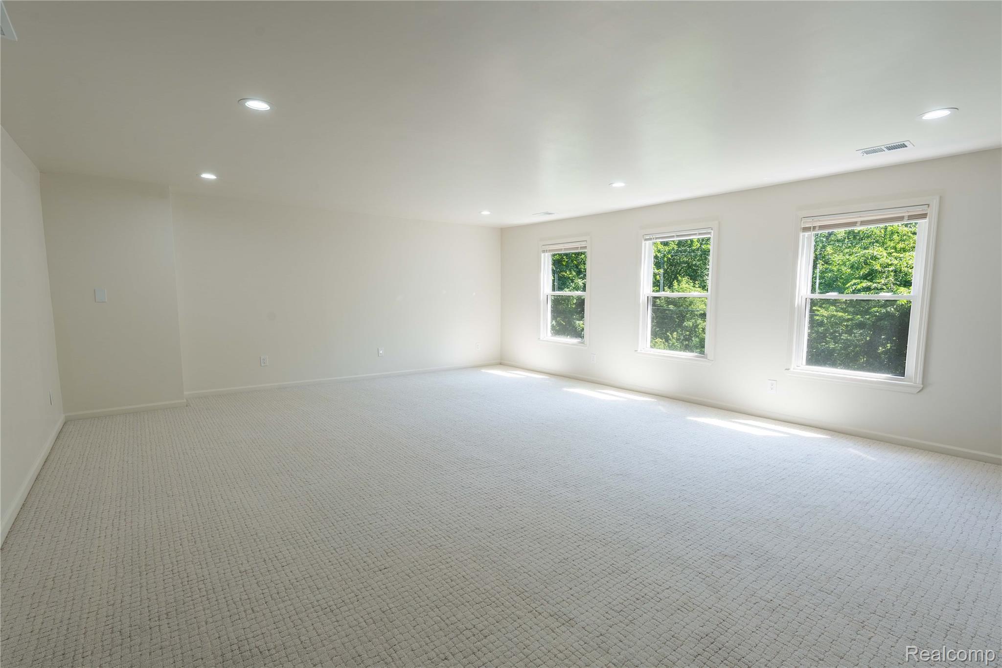 Livonia City, Michigan 48154, United States, 4 Bedrooms Bedrooms, ,3 BathroomsBathrooms,Residential,Active,180804