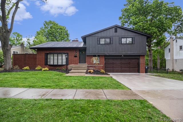 Livonia City, Michigan 48154, United States, 4 Bedrooms Bedrooms, ,3 BathroomsBathrooms,Residential,Active,180804