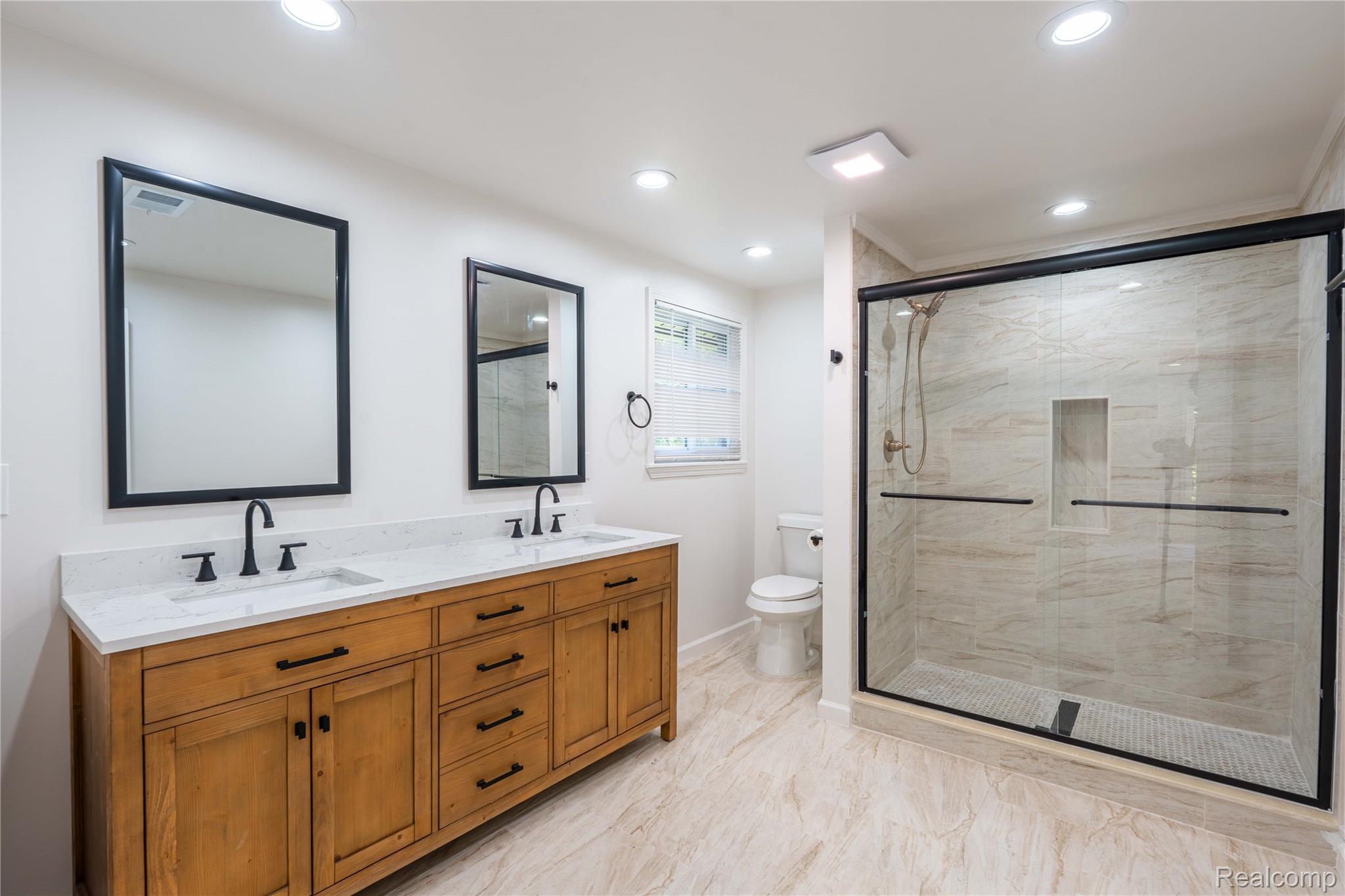 Livonia City, Michigan 48154, United States, 4 Bedrooms Bedrooms, ,3 BathroomsBathrooms,Residential,Active,180804