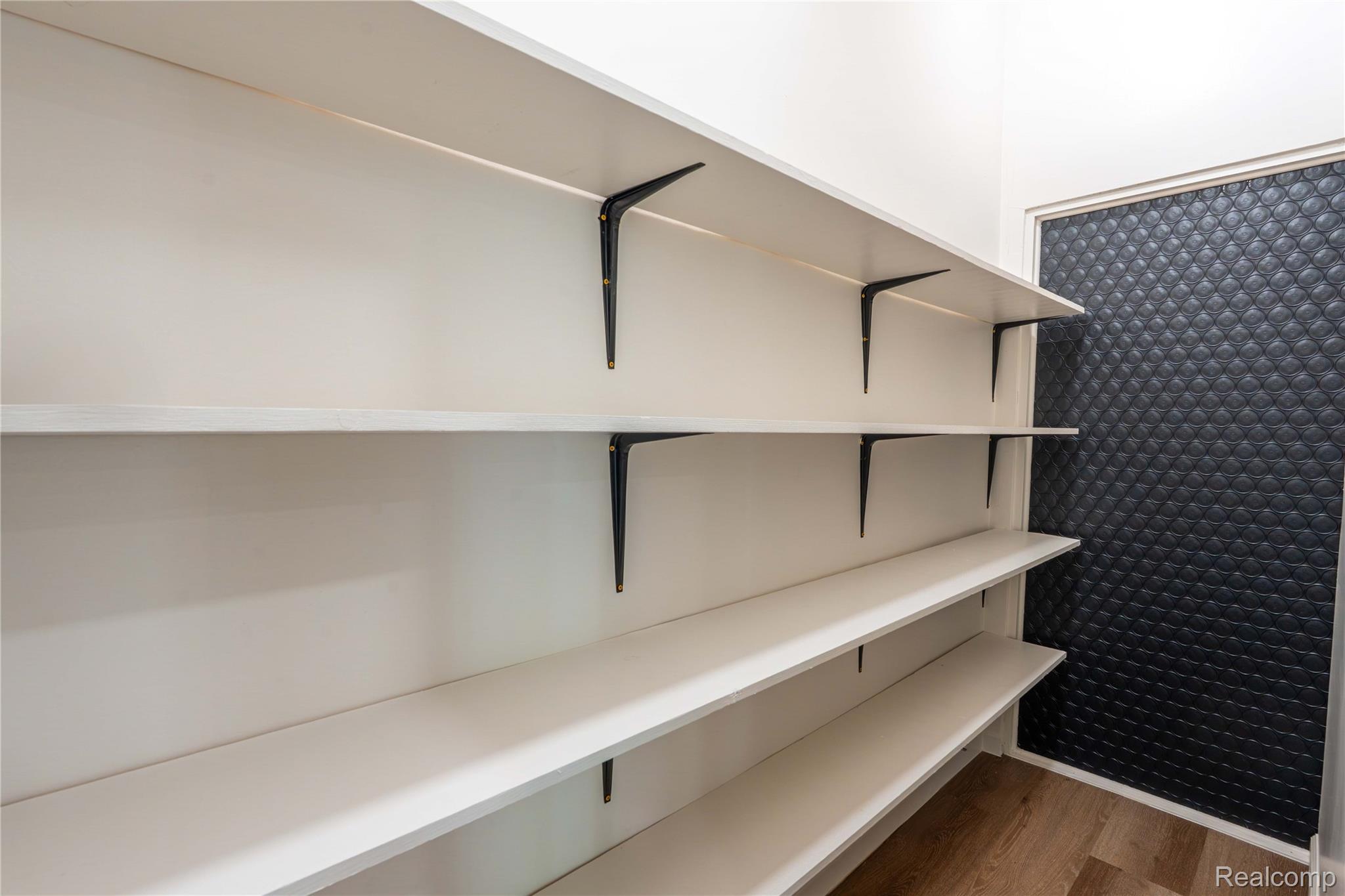 Livonia City, Michigan 48154, United States, 4 Bedrooms Bedrooms, ,3 BathroomsBathrooms,Residential,Active,180804