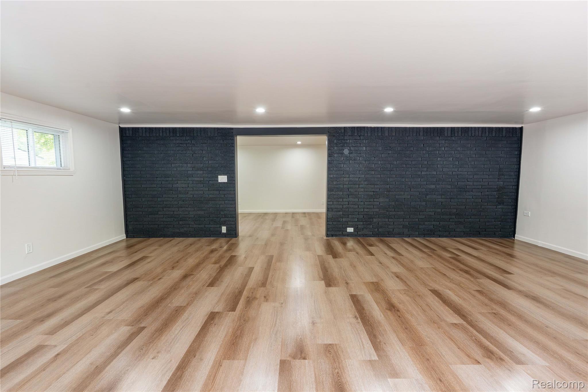 Livonia City, Michigan 48154, United States, 4 Bedrooms Bedrooms, ,3 BathroomsBathrooms,Residential,Active,180804