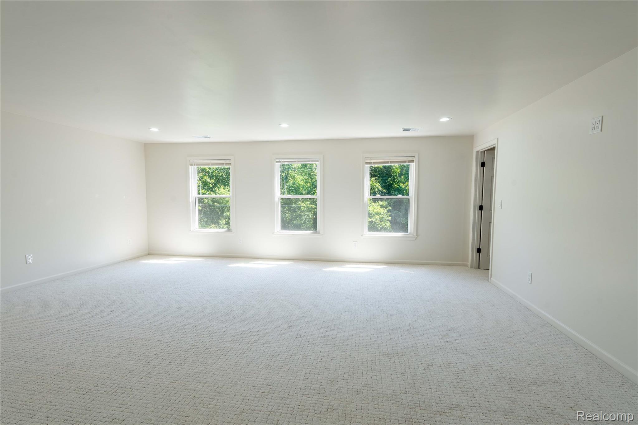 Livonia City, Michigan 48154, United States, 4 Bedrooms Bedrooms, ,3 BathroomsBathrooms,Residential,Active,180804