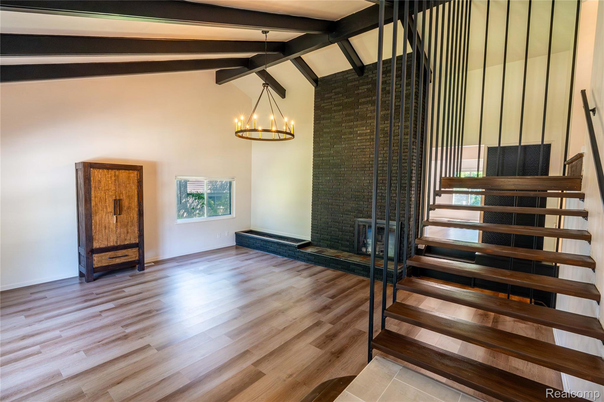 Livonia City, Michigan 48154, United States, 4 Bedrooms Bedrooms, ,3 BathroomsBathrooms,Residential,Active,180804