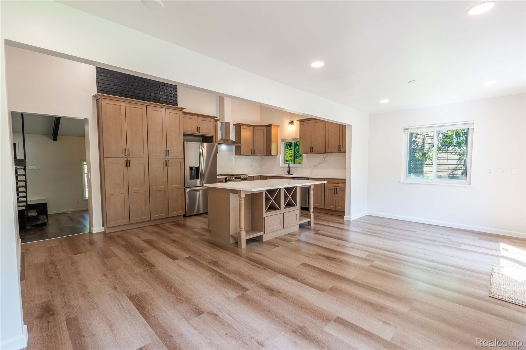 Livonia City, Michigan 48154, United States, 4 Bedrooms Bedrooms, ,3 BathroomsBathrooms,Residential,Active,180804