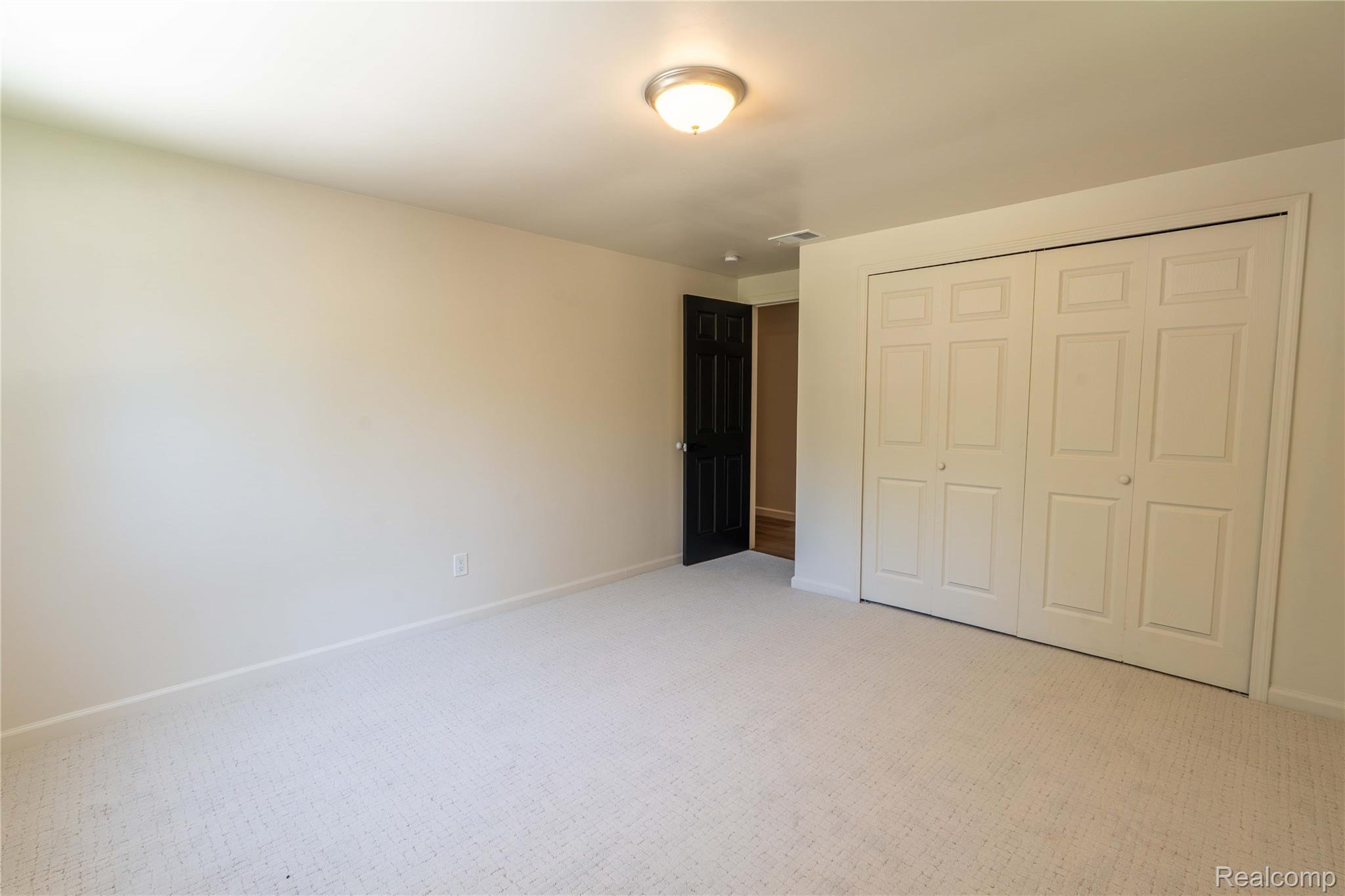 Livonia City, Michigan 48154, United States, 4 Bedrooms Bedrooms, ,3 BathroomsBathrooms,Residential,Active,180804