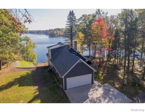 Photo of 128 Pine Point Drive, Mastodon Township, MI 49920 (MLS # 20261038622)