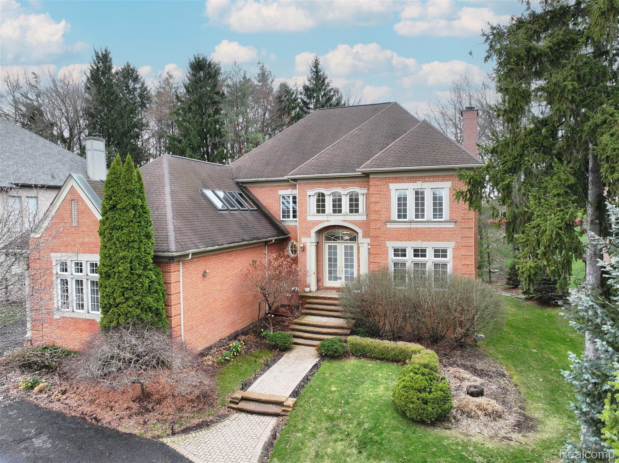 6620 Minnow Pond Drive