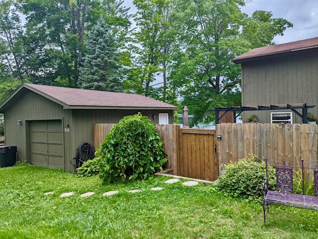 275 Negaunee Lake Drive