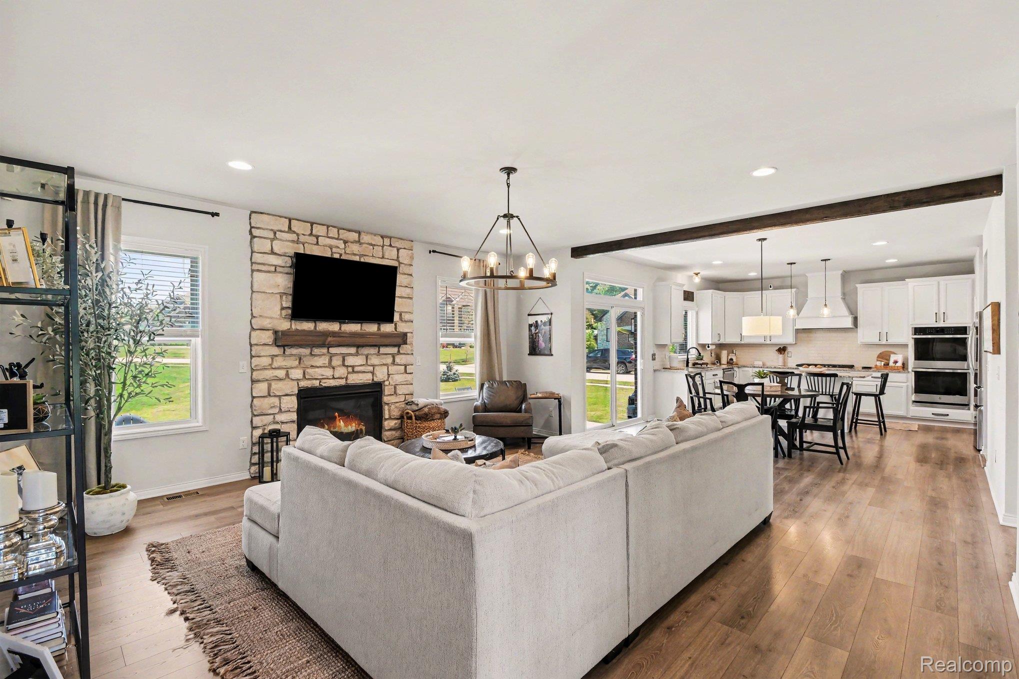 5531 Morgan Lake Drive
