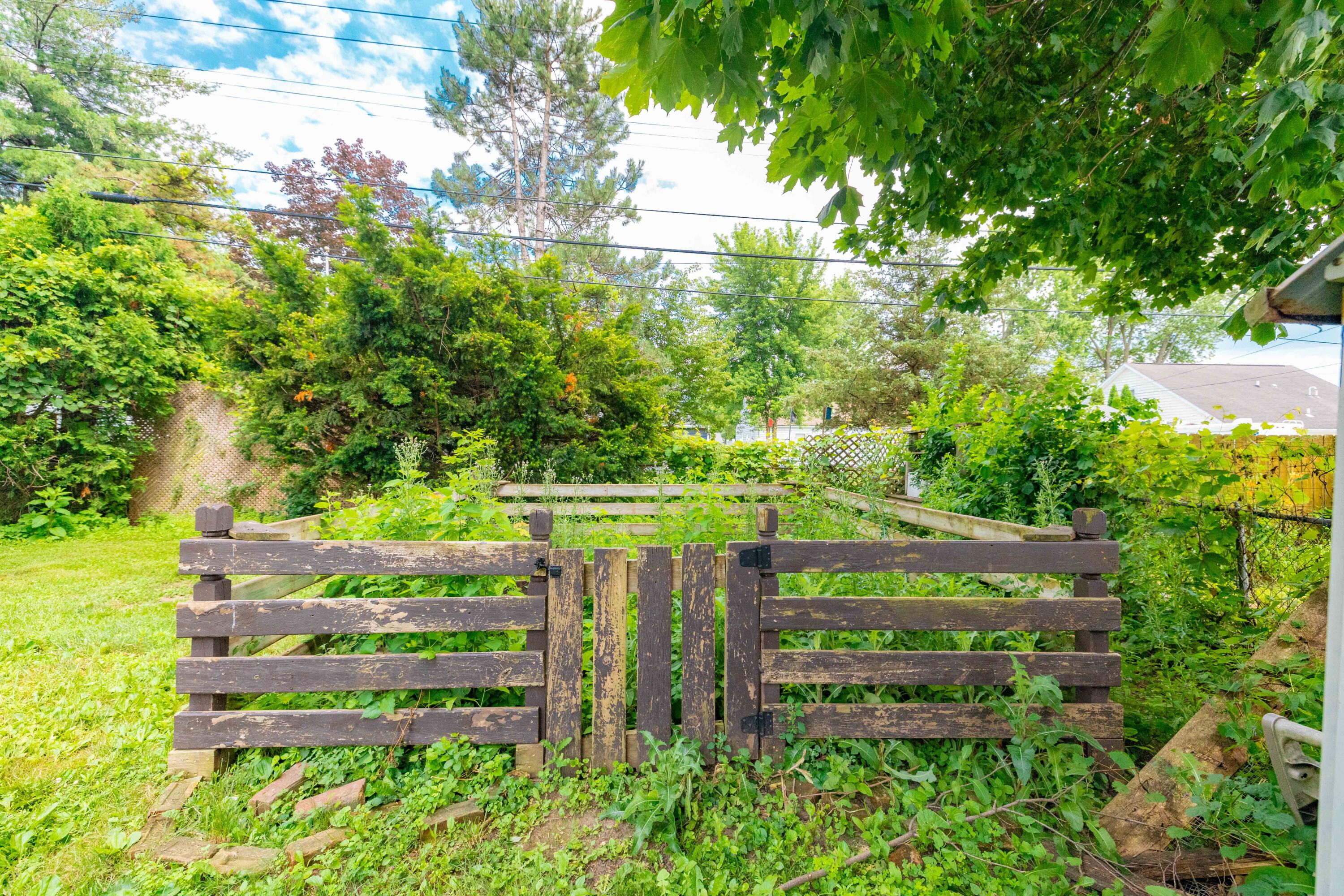 8876 Sheldon Road