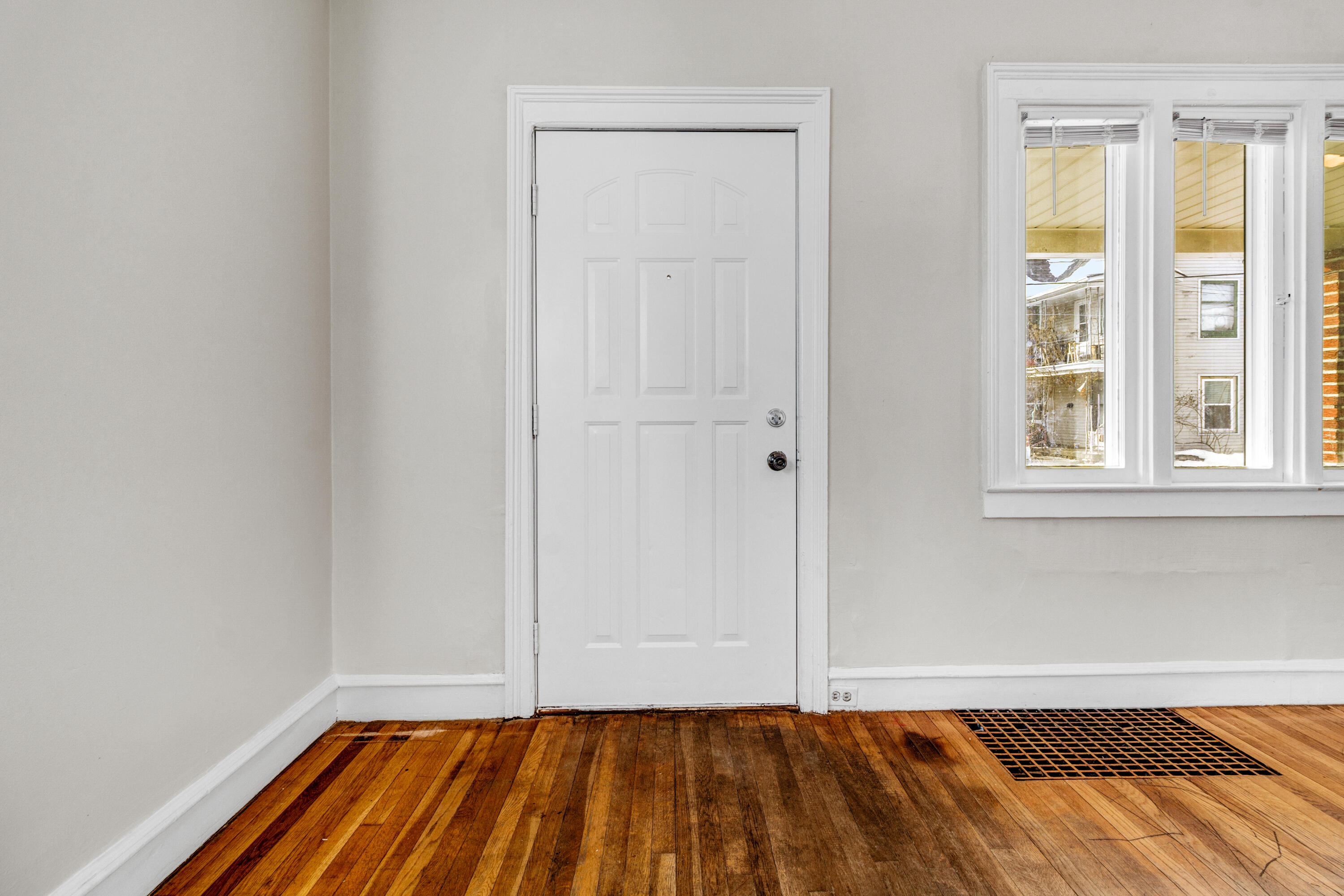 845 Nagold Street NW