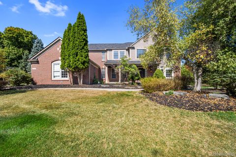 32498 Sandstone Farmington City MI 48334