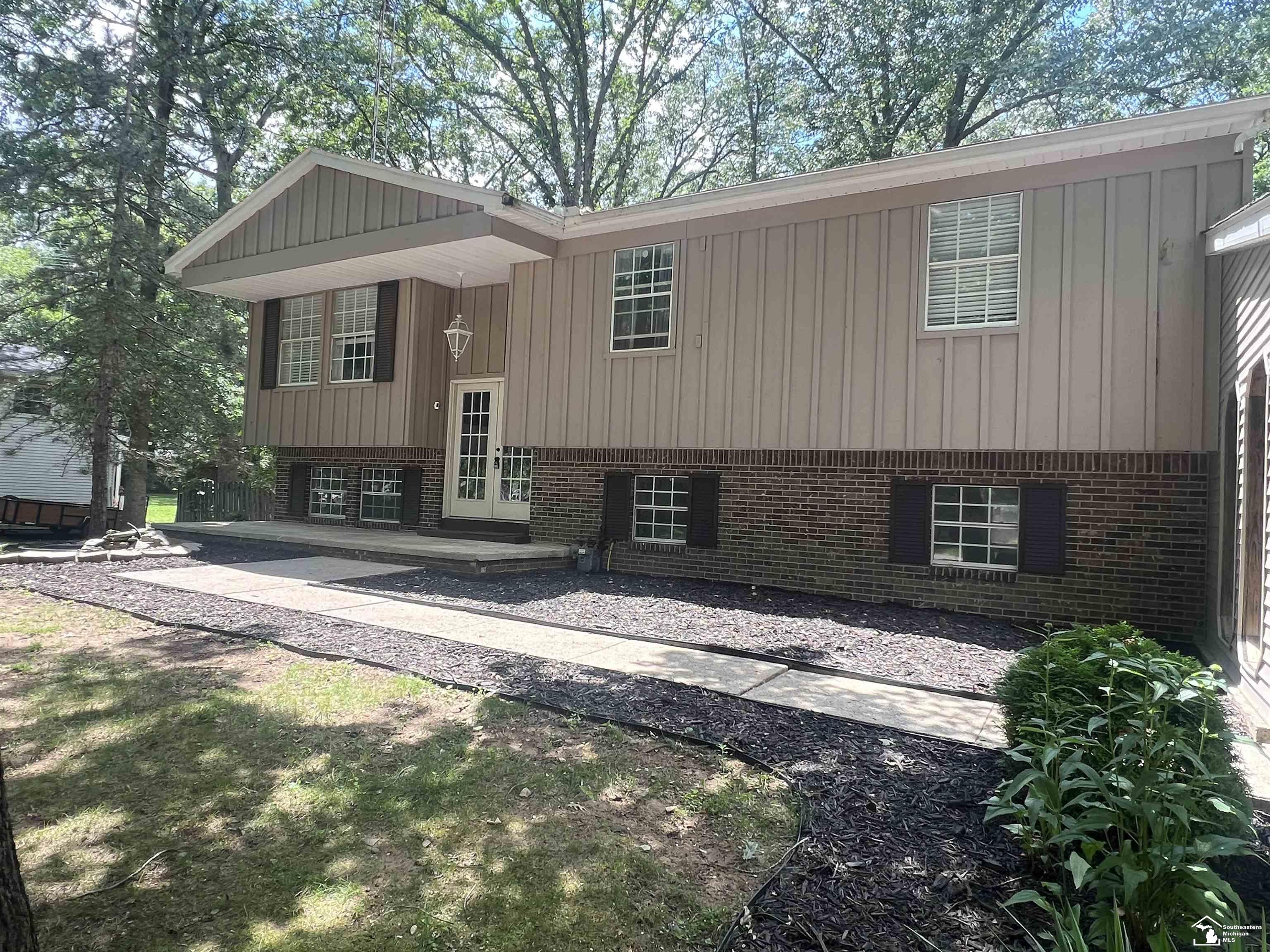 11589 Brookshire Drive